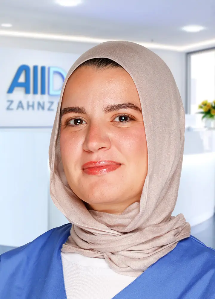 Portrait zahnmedizinische Prophylaxeassistenz Esra Helal (AllDent Mainz)